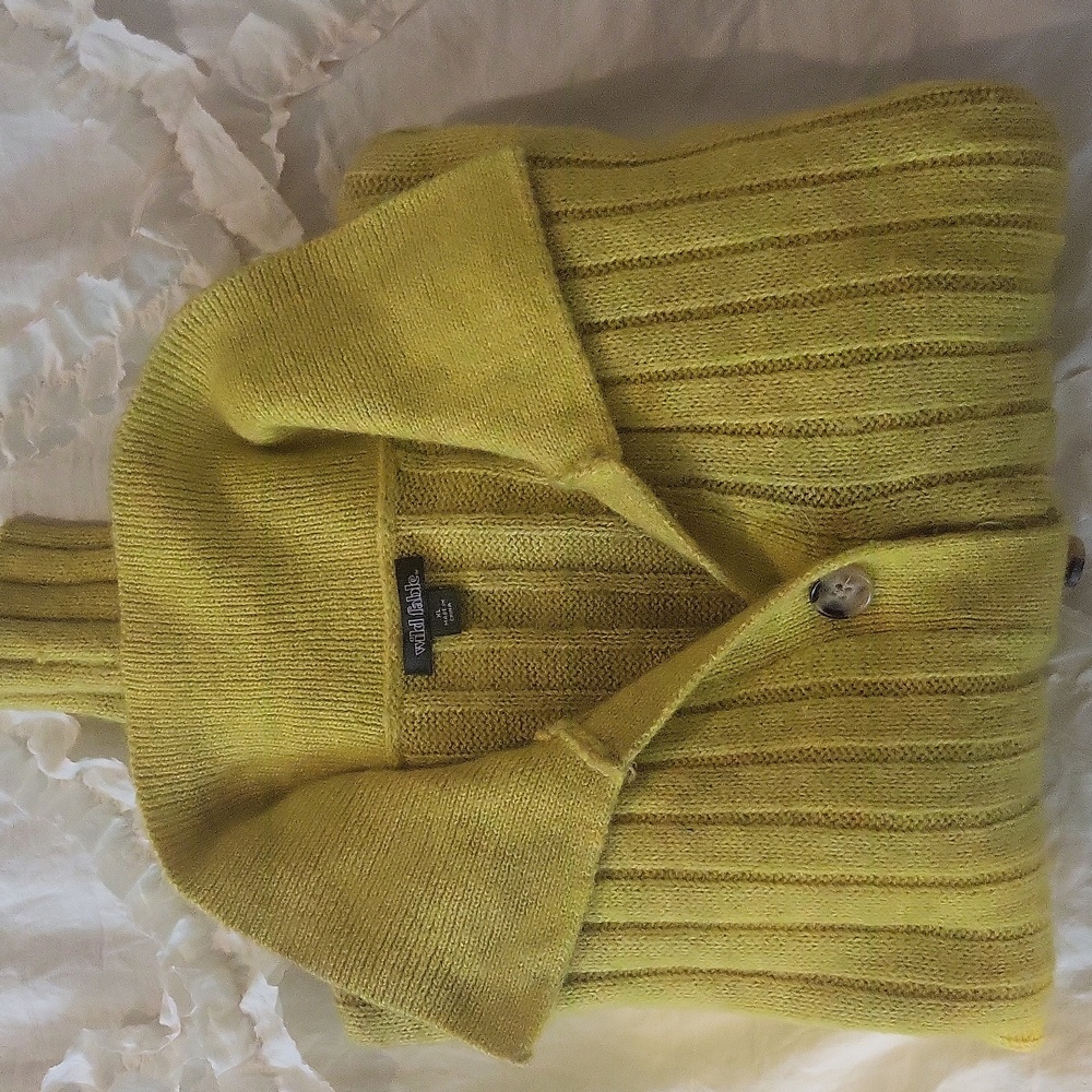 Trendy Cute Yellow Multicolor Short Ribbed Button Up Sweater W Collar!